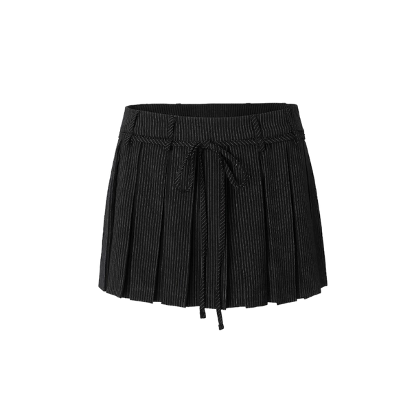 Elara Voss Black Pleated Skort